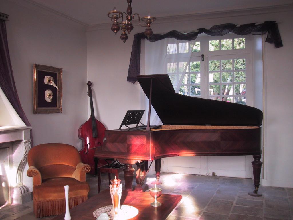 Le Relais Du Mont Chauve Bed & Breakfast Caumont-Sur-Aure ภายนอก รูปภาพ