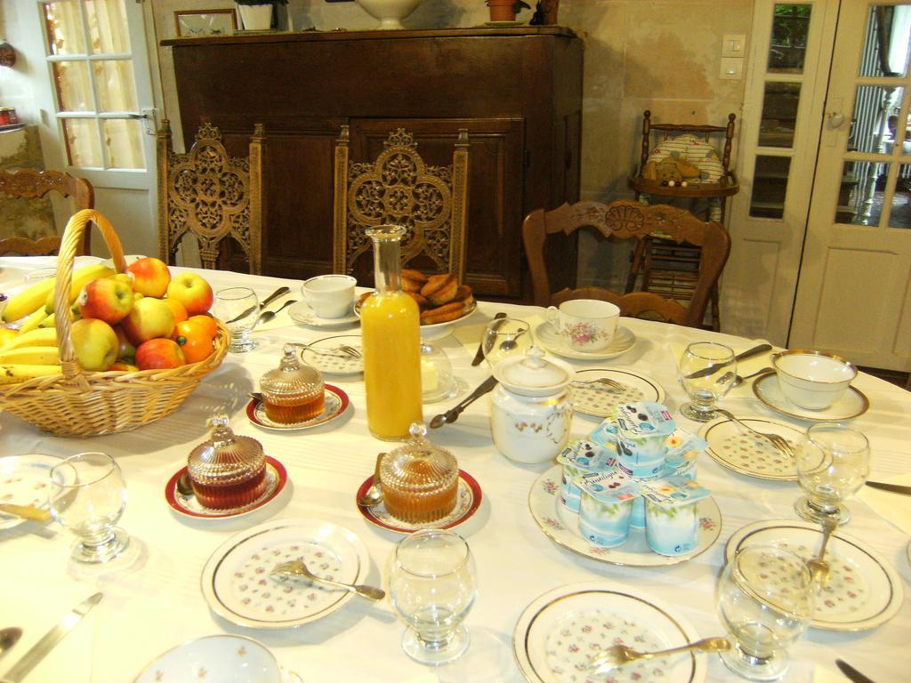 Le Relais Du Mont Chauve Bed & Breakfast Caumont-Sur-Aure ภายนอก รูปภาพ